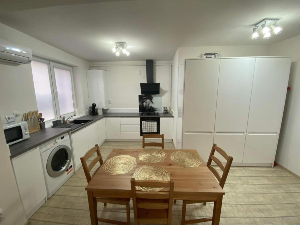 The Best Apartament Central Hunedoara Exterior foto