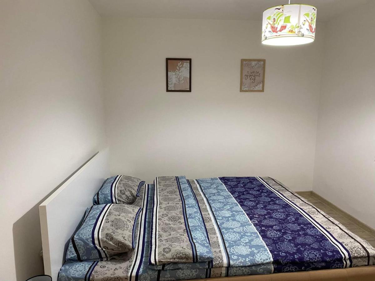 The Best Apartament Central Hunedoara Exterior foto